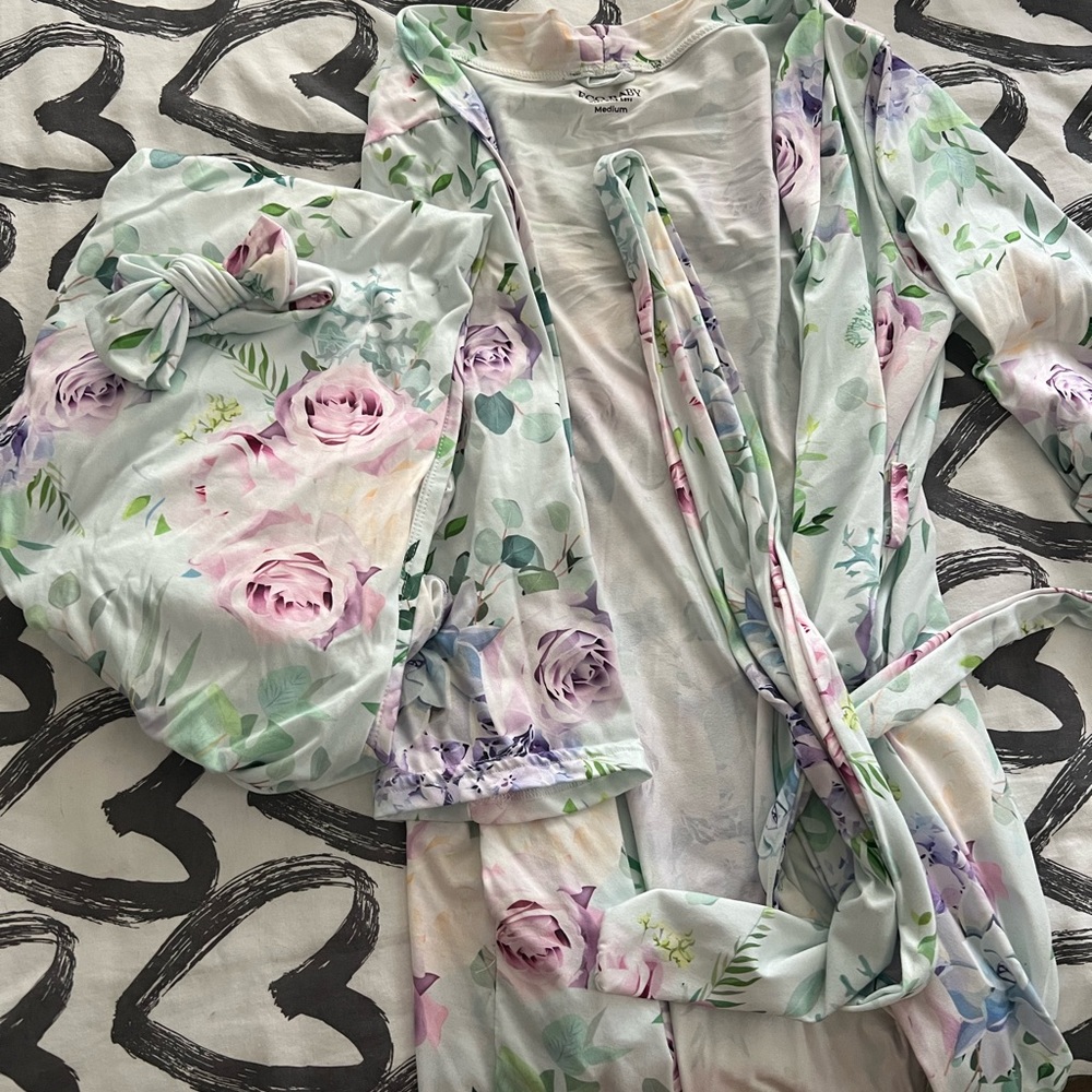 Matching mother baby set